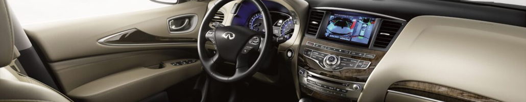 Habitacle du INFINITI QX60 avec volant, tableau de bord et écran central